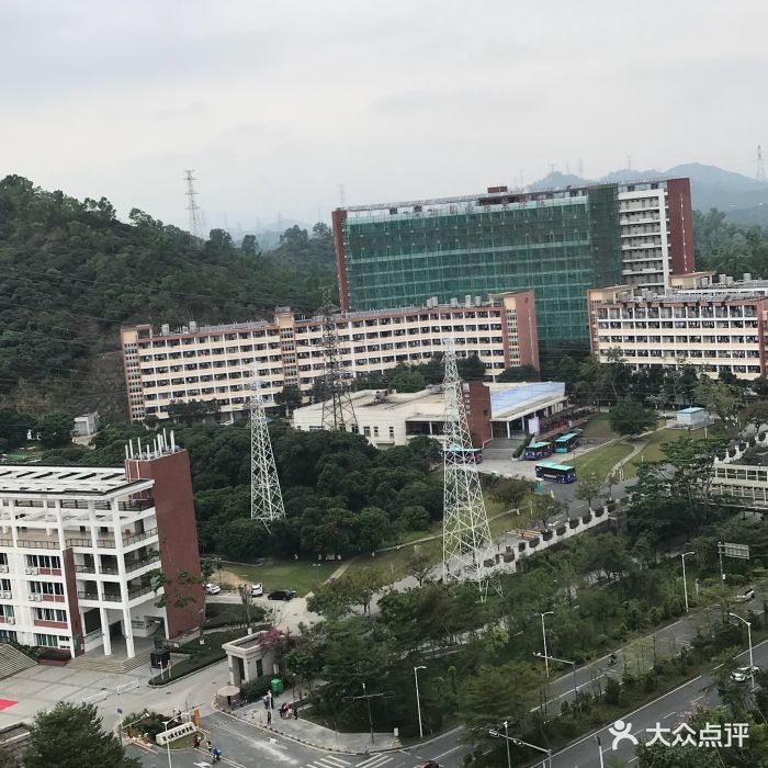深圳职业技术学院官龙山校区校门图片 - 第3张