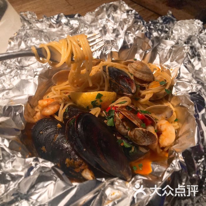 锡纸烤海鲜面