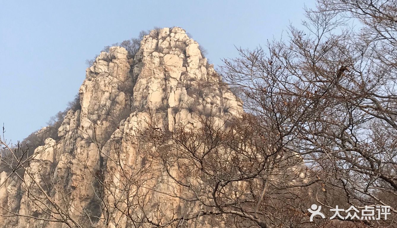 夜发清溪向三峡,思君不见下渝州—一渡●三皇山