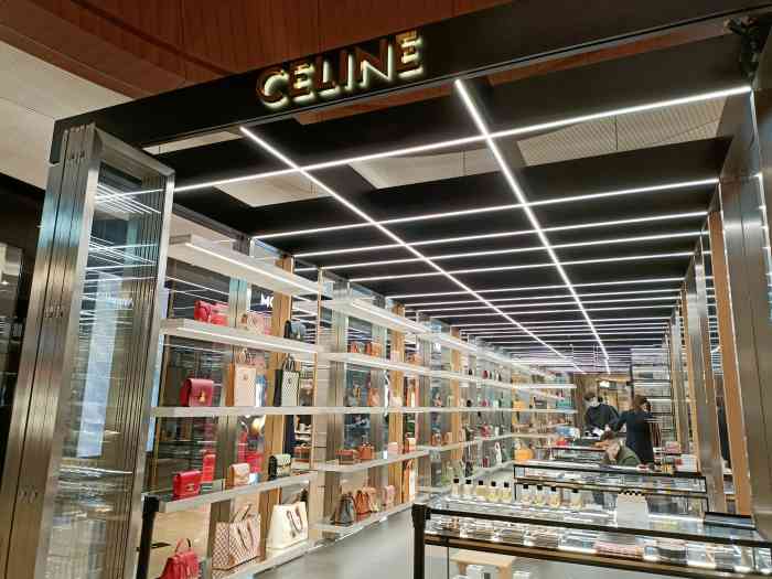 celine(太古汇店)-"除了丽柏店,而家太古汇负一层也有