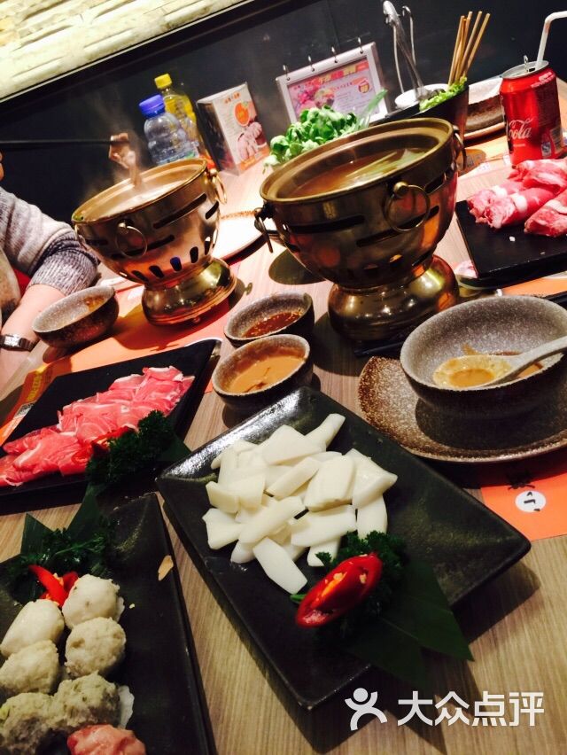 小辉哥火锅虹桥_小辉哥火锅人均(2)
