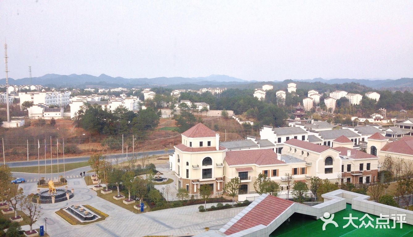 还行吧随便住住酒店很新价格很便宜