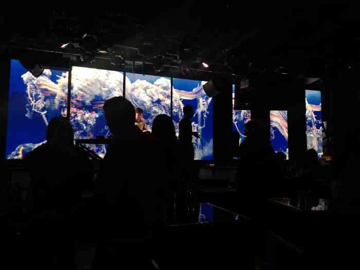 first fly·club(民主广场店)-"最近游荡于大连各大酒吧,奥斯卡这个