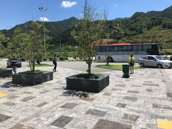 金沙服务区停车场图片 - 第15张