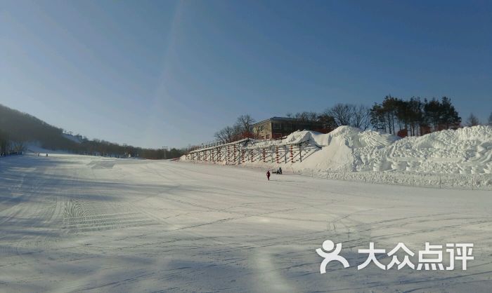 庙香山滑雪场图片 - 第4张