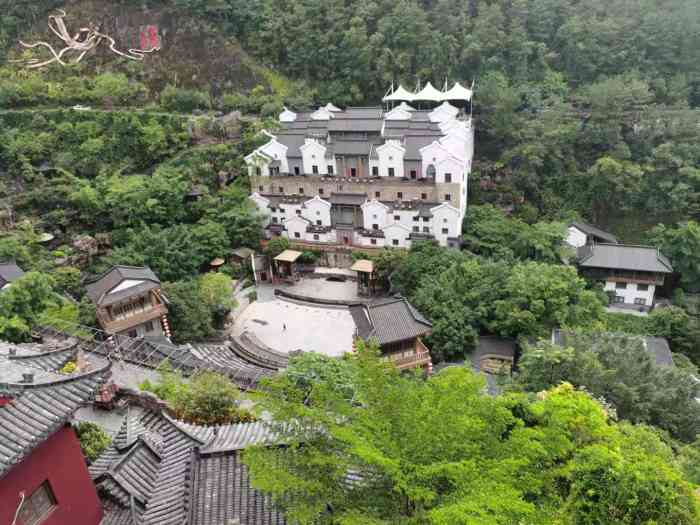 客都人家-"这个客都人家位于丙村镇三堡大桥东侧,高速