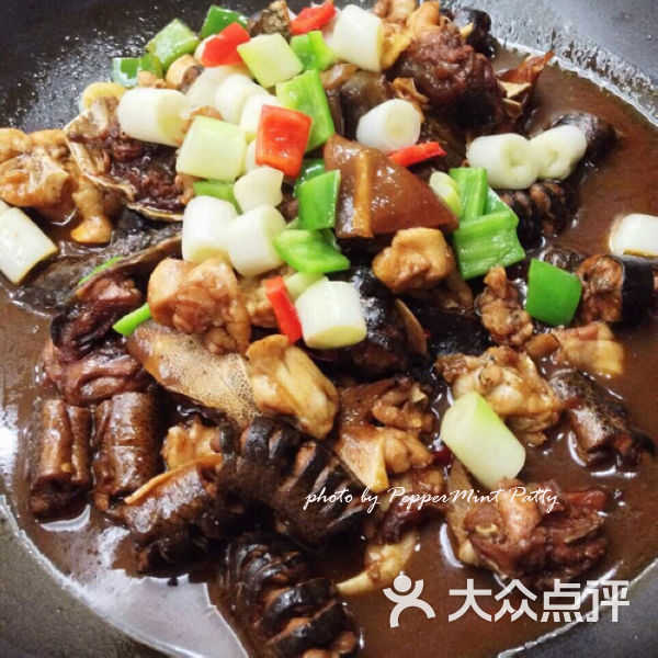 黄鳝甲鱼炖牛蛙