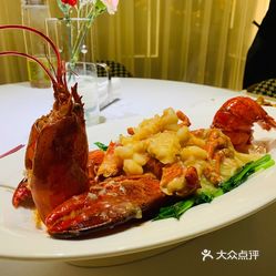喜欢的菜:爆香蒜蓉波士顿龙虾金汤酸菜老虎斑整体非98不错鲜的