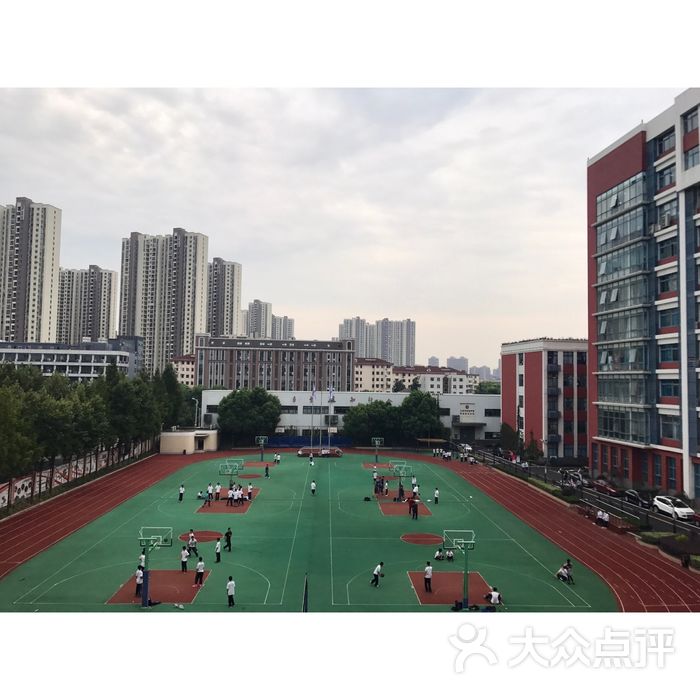 上海市工商外国语学校