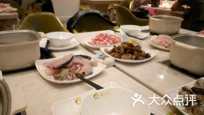 鑫合熙海鲜肥牛自助火锅餐厅(汉口城市广场店)的点评