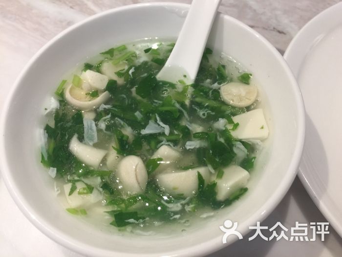 荠菜菌菇豆腐羹