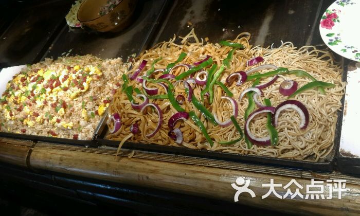 四方街美食城图片 - 第14张