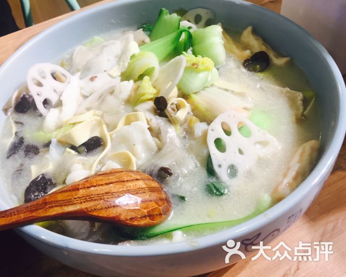 渔小美:对于这家渔小美的印象蛮好,工作.呼和浩