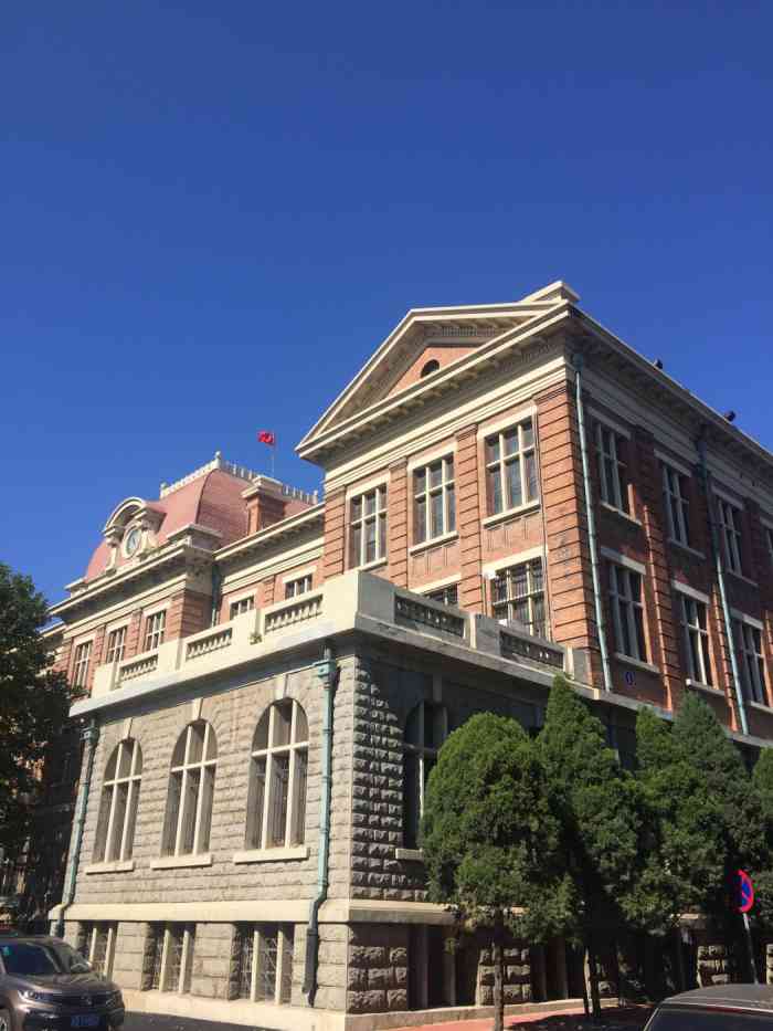 外国语学院图书馆-"天津外国语大学是五大道上一道的.