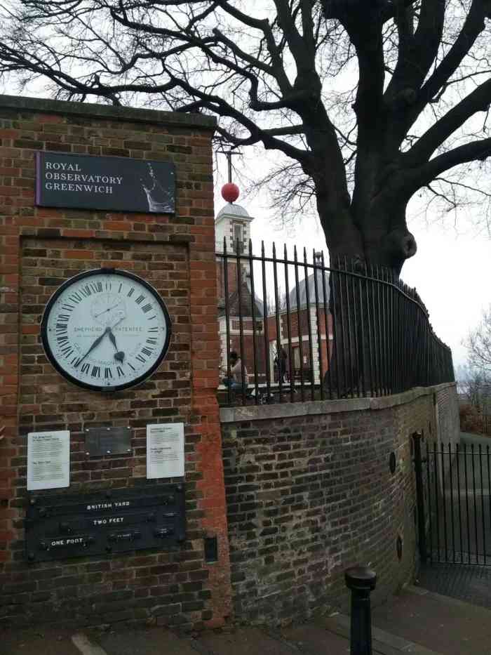 格林威治皇家天文台"来英国一定要来看看本初子午线的所在地,对.
