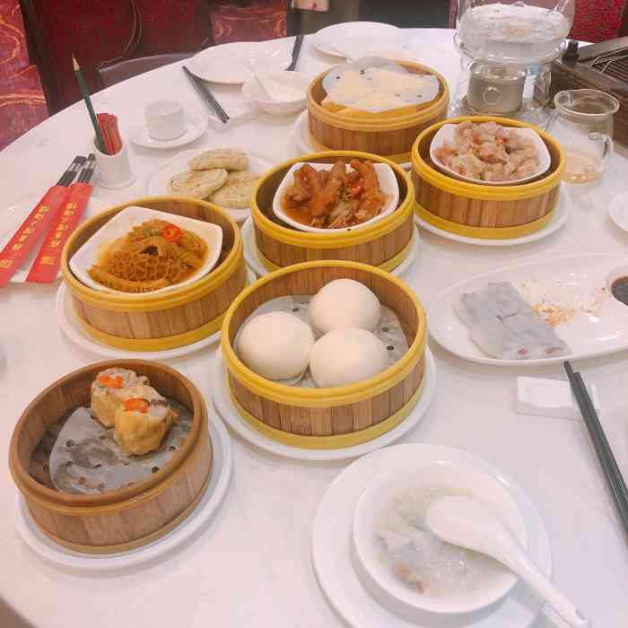 雍景湾大酒楼(丽雅苑店)-"来到佛山后的第一顿就是这里了,非常不错的.