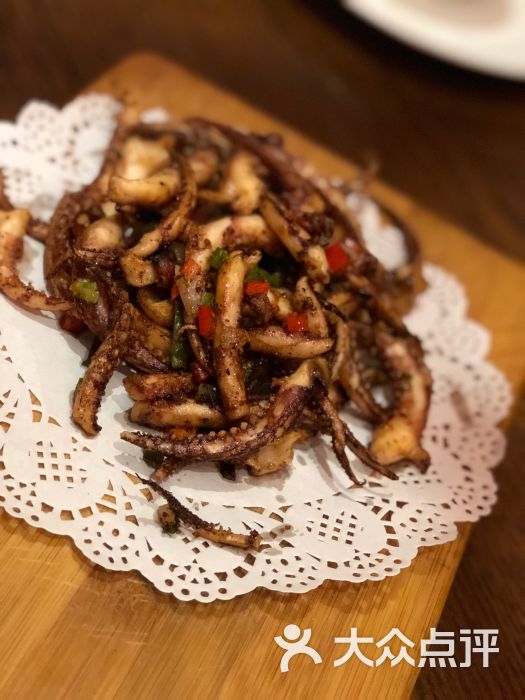 夜上海餐厅:比较有情调的餐厅,适合商务宴请.南