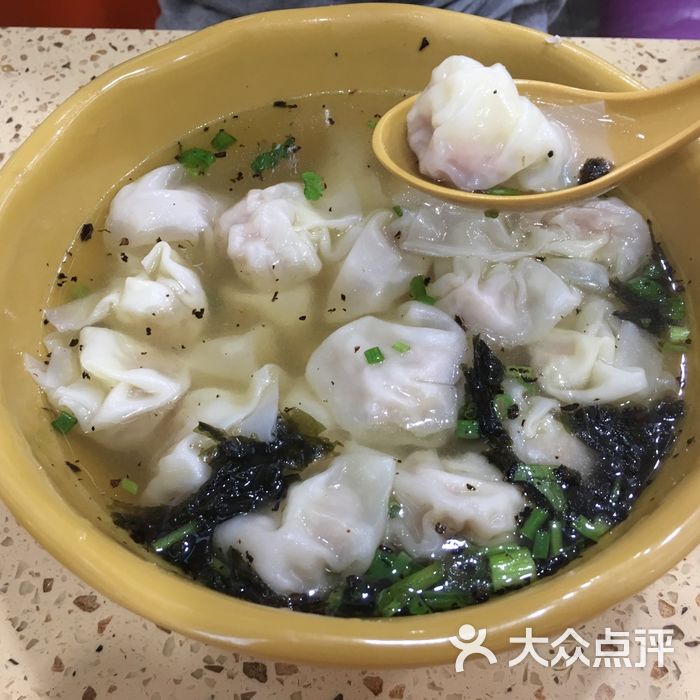老上海馄饨铺