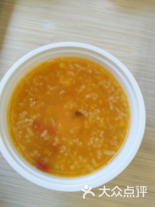 魏家凉皮:去吃了好几次了, 吃着可以.西安美食