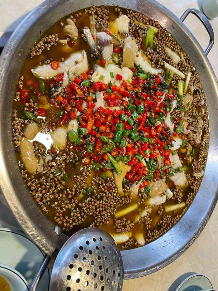 麻小度青花椒鱼(安德总店)-"坐标:在安德,郫县城里开.