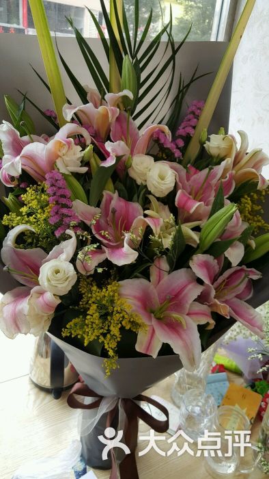 鲜花百合花束图片 - 第5张
