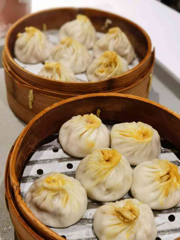 上海富麦小笼(正大广场店"富春小笼也算是比较老牌的小吃馆了.