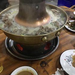 潮牛火锅人均消费多少_农村人均年收入是多少