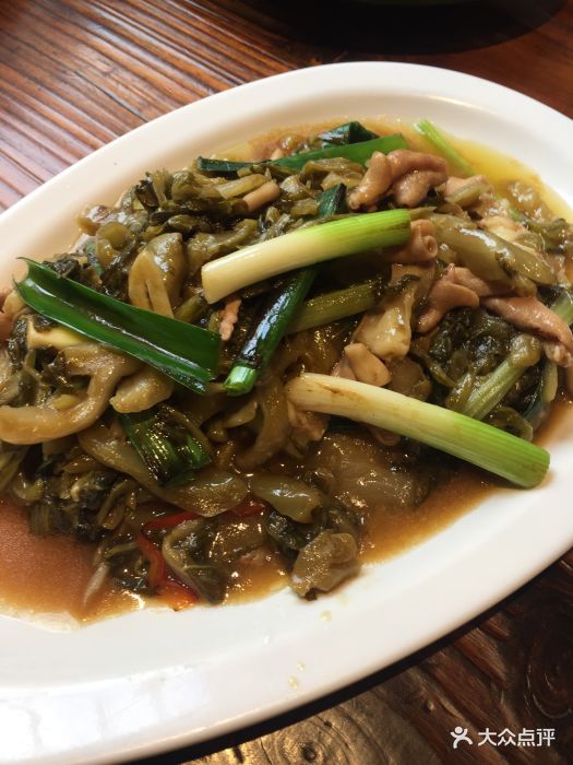 农家酸菜炒鸡肠