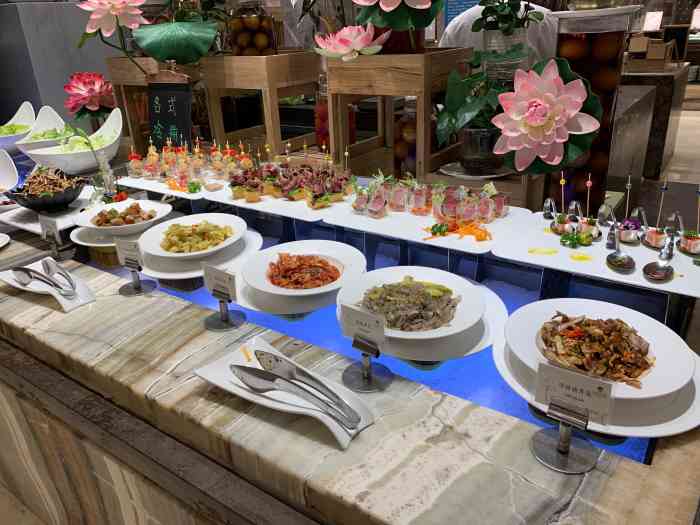 福州西湖大酒店-自助餐厅-"疫情期间优惠价买的西酒餐