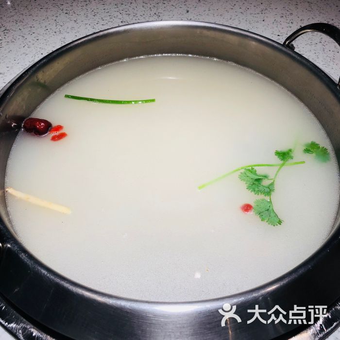 纯味斑鱼府·魔都网红鱼火锅特色斑鱼锅底图片 - 第3张
