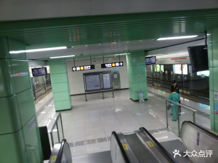 安托山地铁站图片