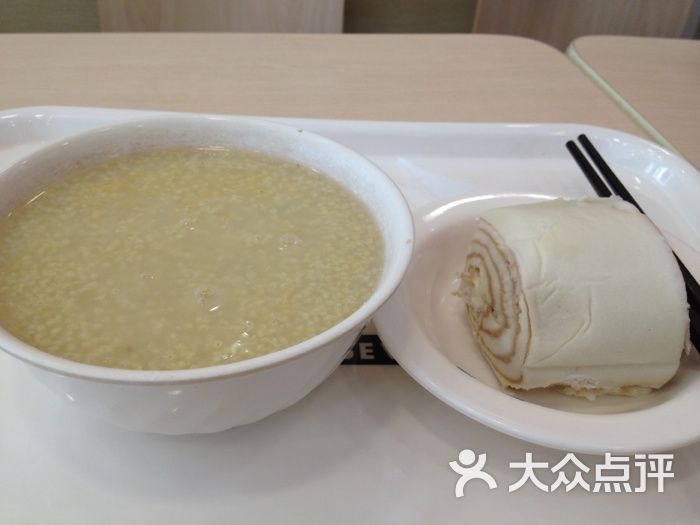 7 7(中山北路店)馒头 稀饭图片 - 第1张