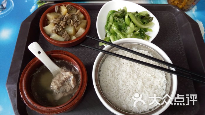 土豆牛腩饭 淮山排骨汤