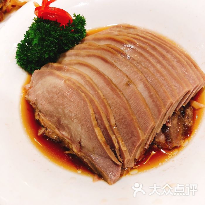 卤水牛舌                 兜兜转转在前行           蕥尕囡