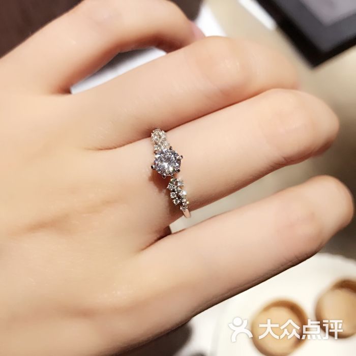 梵尼洛芙珠宝设计