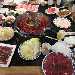 董家湾火锅人均消费_火锅卡通图片(3)