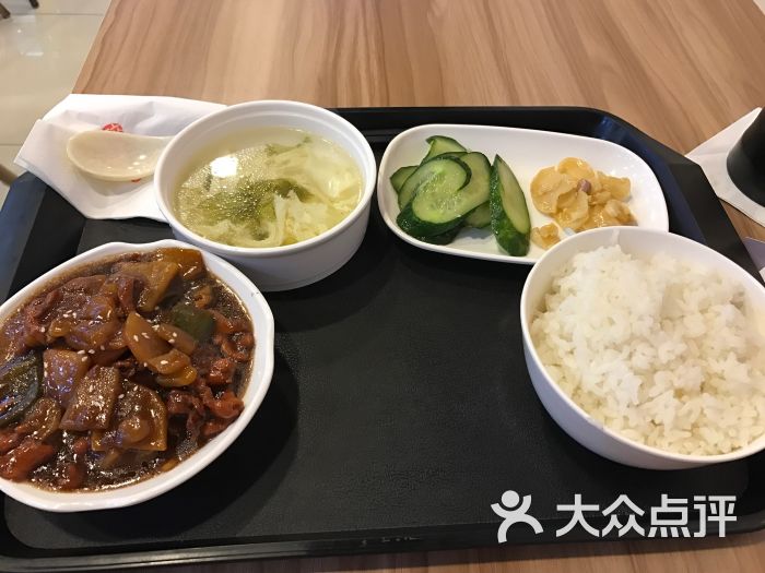 蚝油牛柳套餐饭