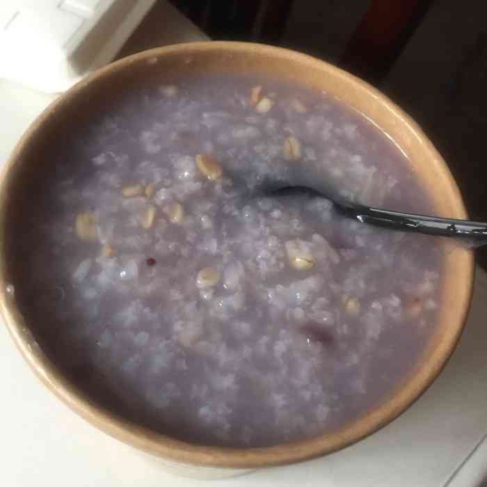 打分 点了好几次的外卖,量很足,满满一碗,总体来说它家甜口粥好于咸口