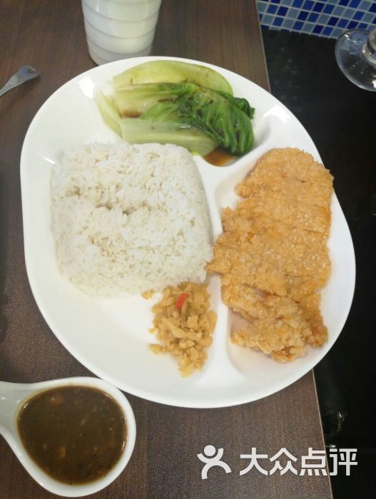吉列大鸡排饭