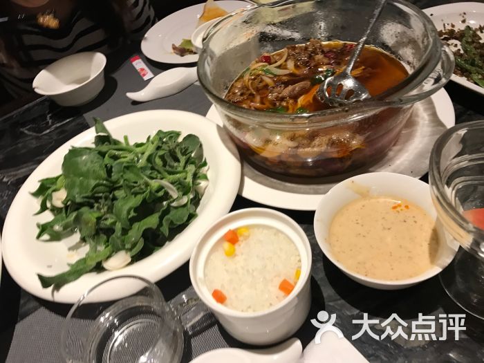 江石滚肥牛是现场峙塘 同德广场 川菜 俏江南(昆明广场店) 所有