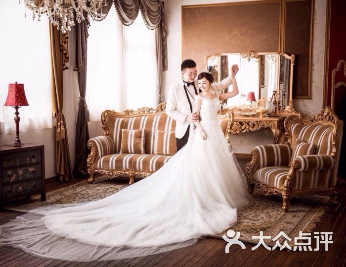 the queen韩国艺匠婚纱摄影奢侈品牌