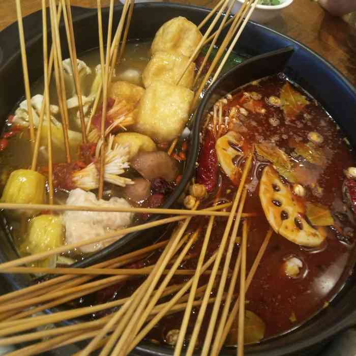 龙师兄砂锅串串香(淡水一分店)-"串掌门砂锅串串香 ;.