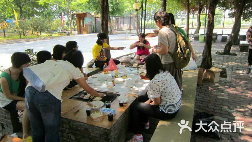嘉渔苑度假农庄烧烤场