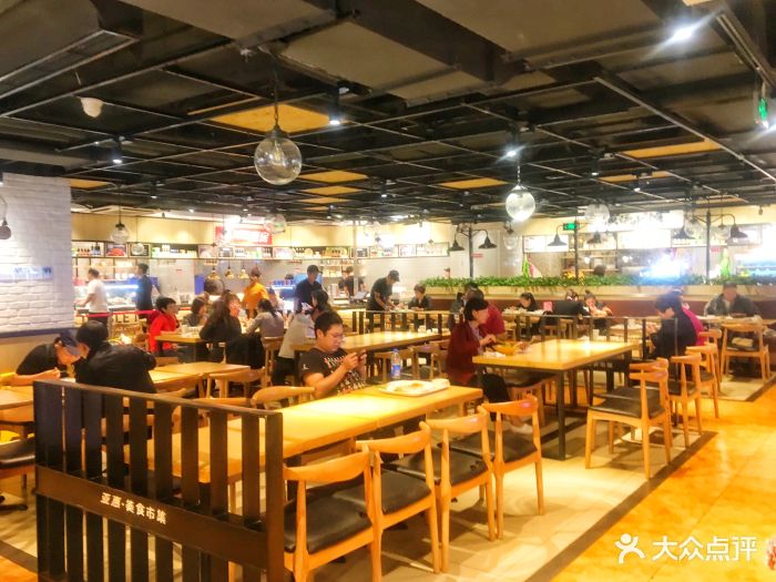 百姓彩票辣都萍乡首条“辣”休闲餐饮美食街开街迎客