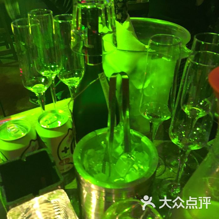 重庆苏荷酒吧