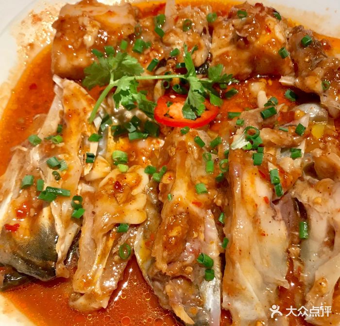 紫金酱蒸鱼头份