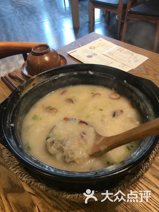 农家土鸡砂锅粥