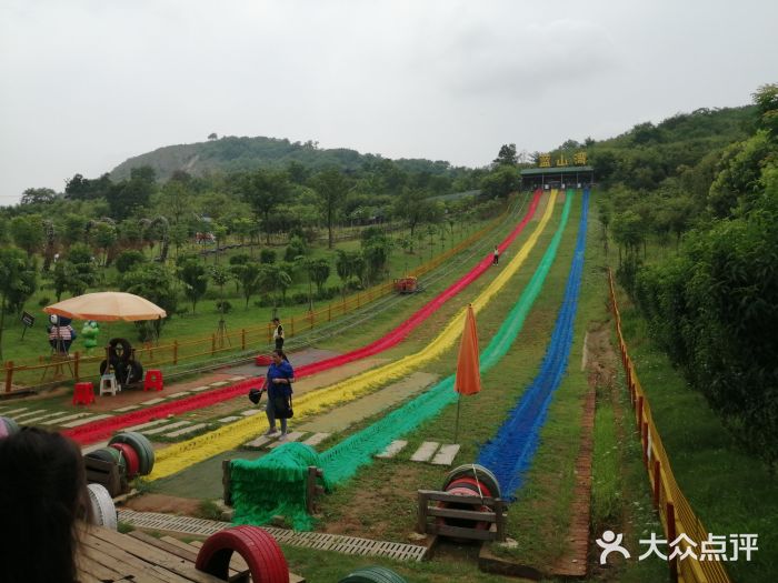 蓝山湾木艺小镇图片