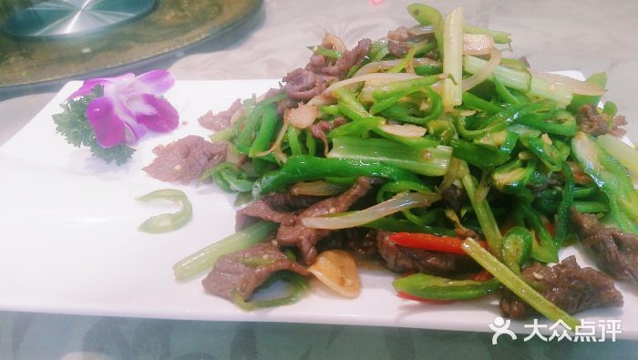 食通天酒楼61地道镇安菜小炒牛肉图片