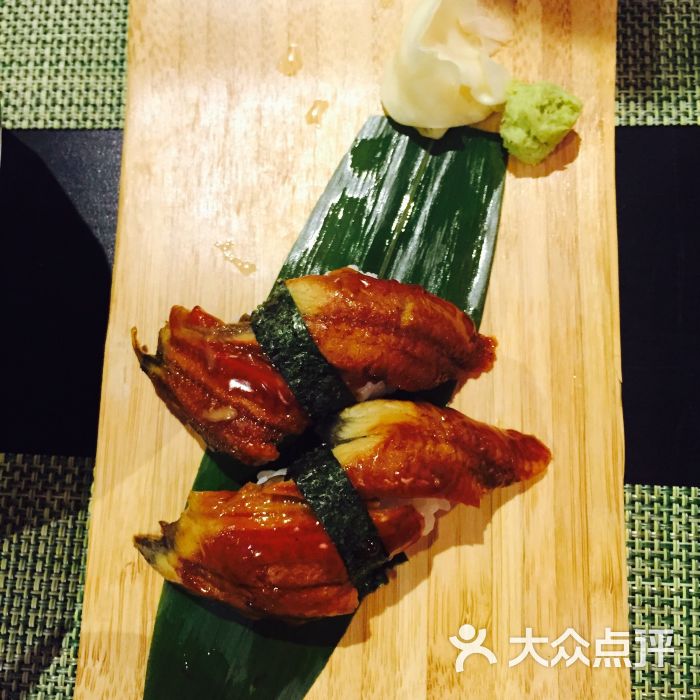 鳗鱼手握